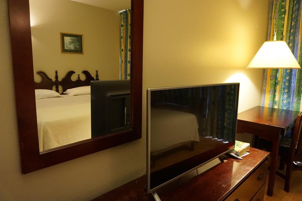 Ambassador Hotel Port of Spain Room photo